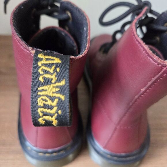 EUC DR MARTENS AIRWAIR MAROON LACE UP BOOTS SIZE US 6 WOMENS - Picture 10 of 16
